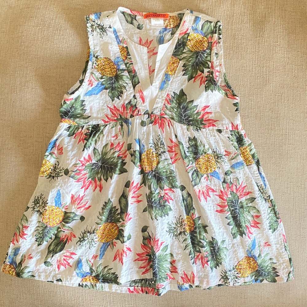 Tropical Print Top 🍍🌿